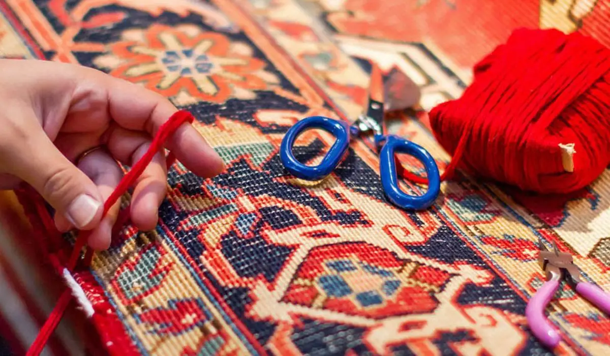 لکه بری فرش دستباف